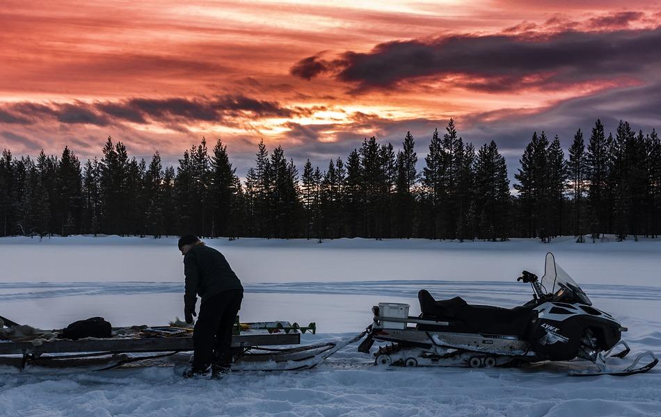 Как выбрать снегоход для охоты и рыбалки